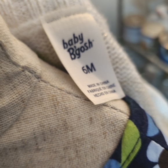 Baby Bgosh Cream/gold flecks cardigan in sz 6 mo - Picture 4 of 4